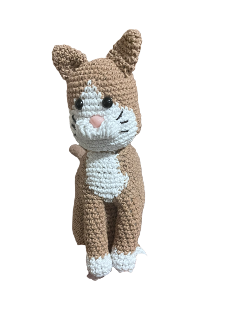 Gato color caramelo 23 cm. Amigurumi